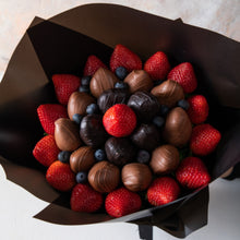 Load image into Gallery viewer, Chocolates Berry Bouquet - mabrook.me
