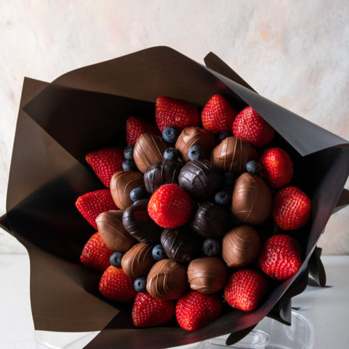 Chocolates Berry Bouquet - mabrook.me