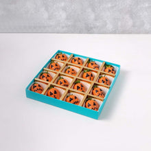 Load image into Gallery viewer, Chocolates Chocolate Strawberry Pumpkins 16pcs - mabrook.me
