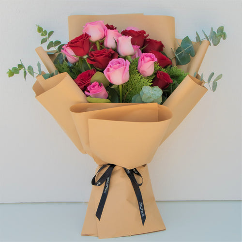 Flowers Bouquet of Pink & Red Roses - mabrook.me