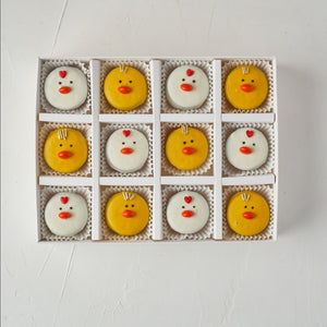 Candy & Chocolate Easter Oreo Chicks - mabrook.me