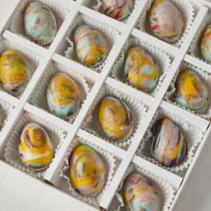 Candy & Chocolate Marble Effect Easter Eggs - mabrook.me