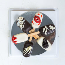 Load image into Gallery viewer, Spooky Halloween Cakesicles - mabrook.me
