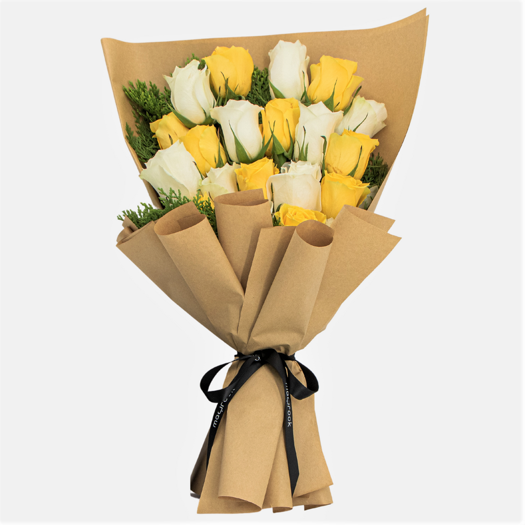 Flowers Bouquet of Yellow & White Roses - mabrook.me