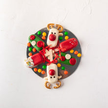 Load image into Gallery viewer, Candy &amp; Chocolate Christmas Theme Cakesicles - mabrook.me
