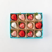 Load image into Gallery viewer, Strawberries Red and White Strawberries 12 Pcs - mabrook.me
