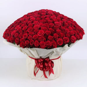 Flowers Grand Bouquet of Red Roses - mabrook.me