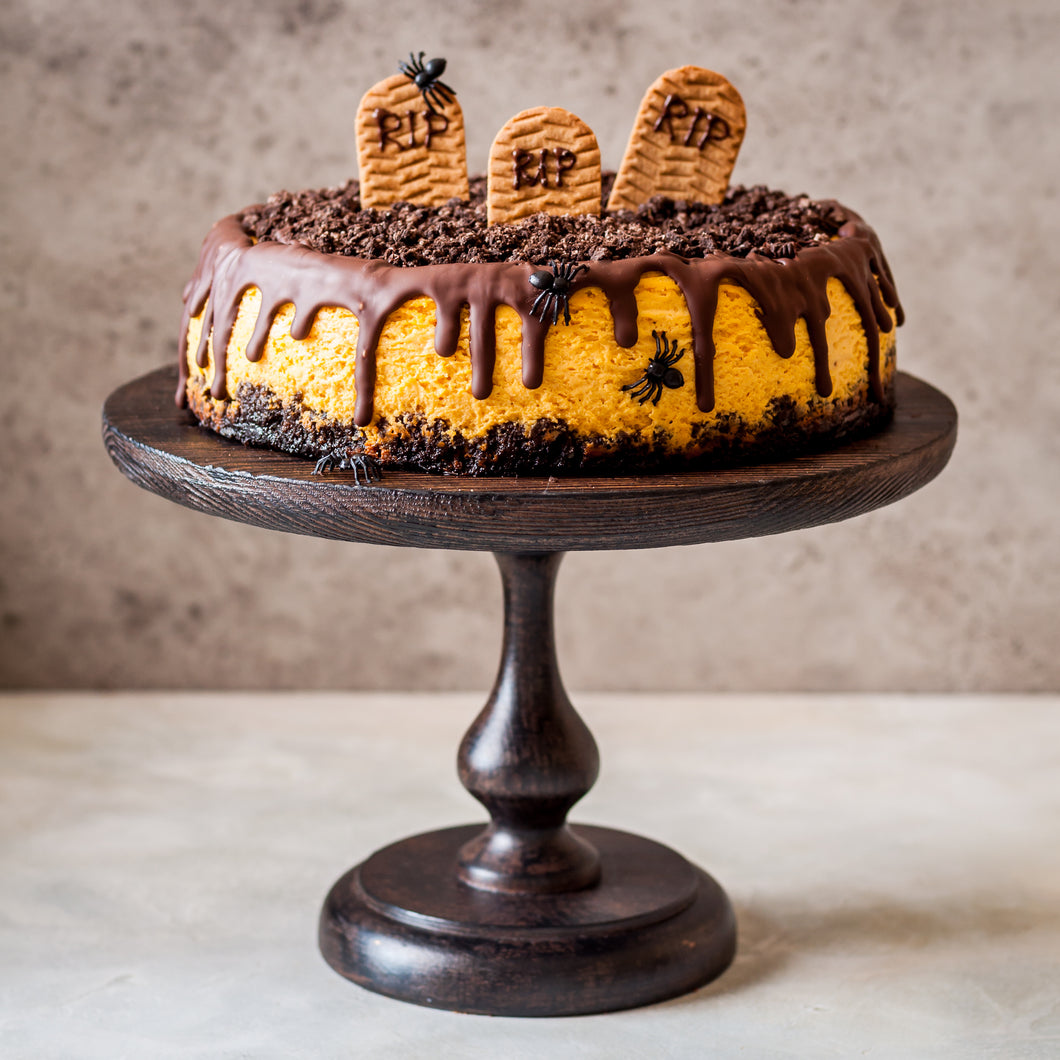 Cake RIP and Creepy Spiders - Halloween Themed Cake - mabrook.me
