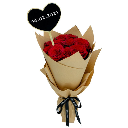 Flowers Bouquet of Red Roses and a Message in Chalk - mabrook.me
